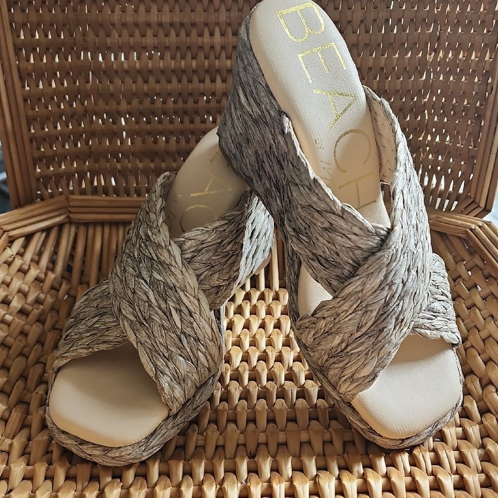 BEACH by Matisse Silver Grey Raffia Wedge Heel Size 6M Anthro